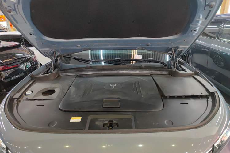 Used VOYAH FREE 2022 Four-Wheel Drive Ultra-Long Range Pure Electric Version Engine Bay
