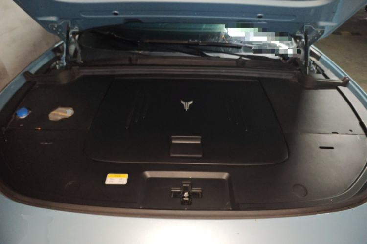 Used VOYAH FREE 2022 Four-Wheel Drive Ultra-Long Range Pure Electric Version Engine Bay