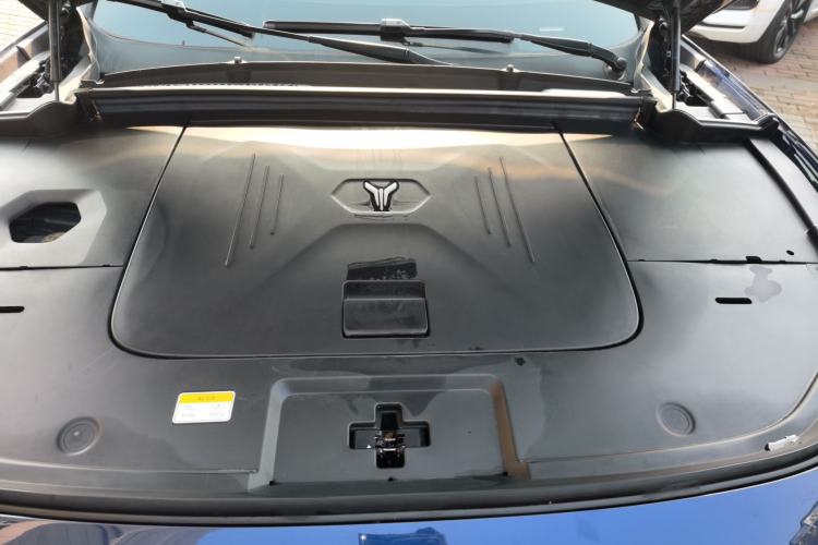 Used VOYAH FREE 2022 Four-Wheel Drive Ultra-Long Range Pure Electric Version Engine Bay