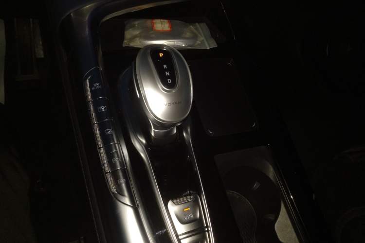 Used VOYAH FREE 2022 Four-Wheel Drive Ultra-Long Range Pure Electric Version Gear Lever