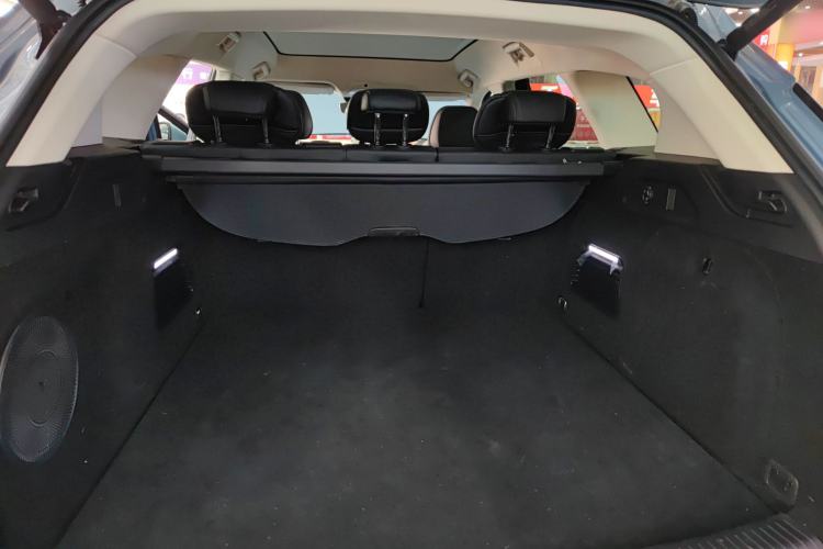 Used VOYAH FREE 2022 Four-Wheel Drive Ultra-Long Range Pure Electric Version Headliner