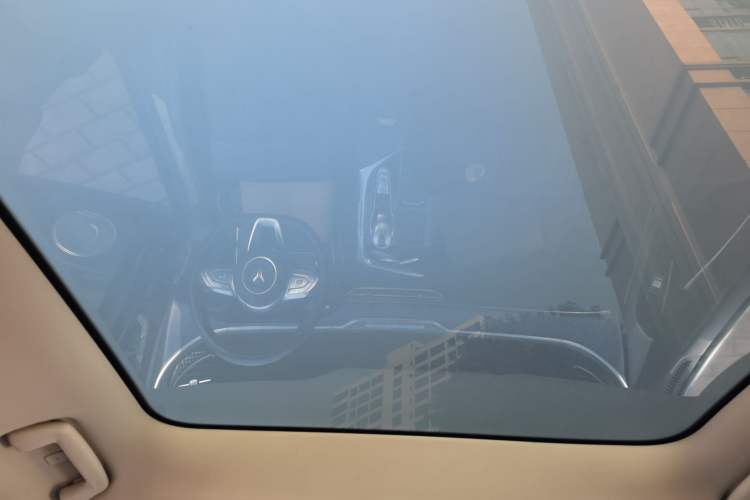 Used VOYAH FREE 2022 Four-Wheel Drive Ultra-Long Range Pure Electric Version Headliner