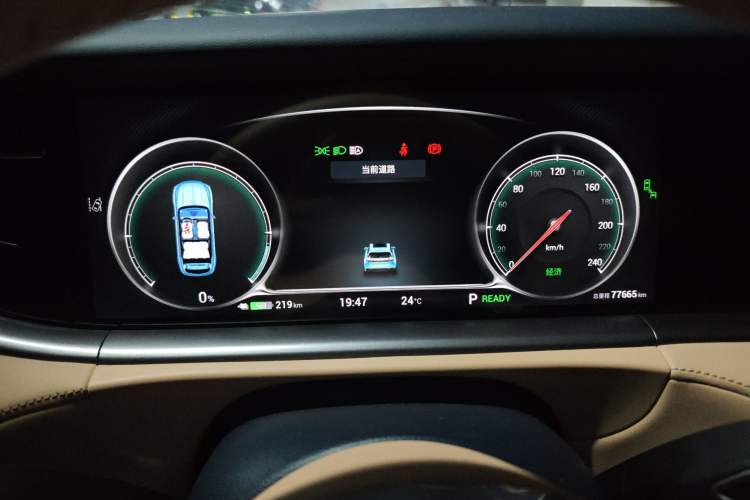 Used VOYAH FREE 2022 Four-Wheel Drive Ultra-Long Range Pure Electric Version Instrument Cluster
