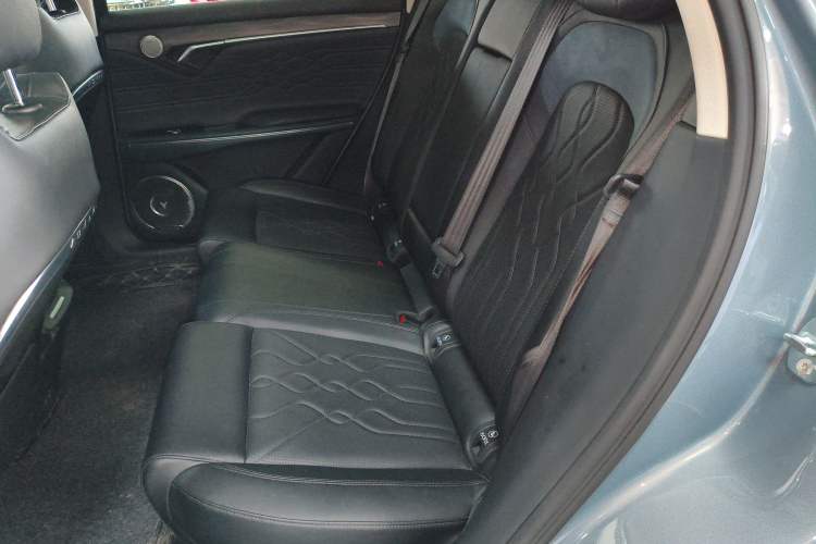 Used VOYAH FREE 2022 Four-Wheel Drive Ultra-Long Range Pure Electric Version Interior 1