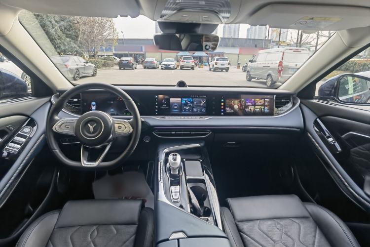 Used VOYAH FREE 2022 Four-Wheel Drive Ultra-Long Range Pure Electric Version Interior 3