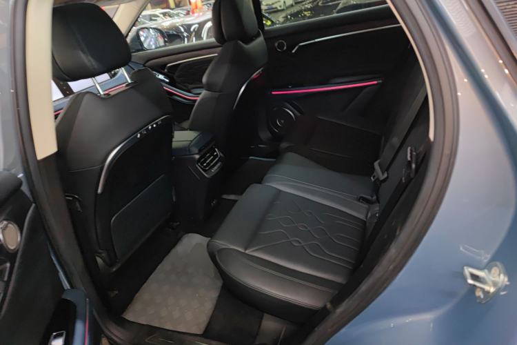Used VOYAH FREE 2022 Four-Wheel Drive Ultra-Long Range Pure Electric Version Interior 4