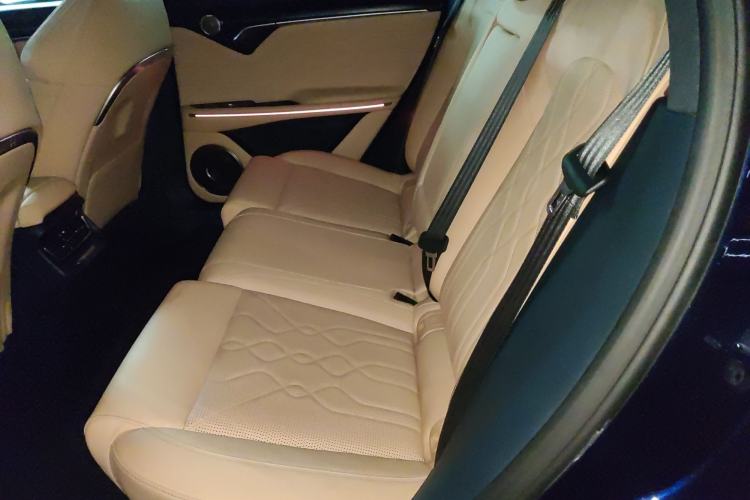 Used VOYAH FREE 2022 Four-Wheel Drive Ultra-Long Range Pure Electric Version Interior 4