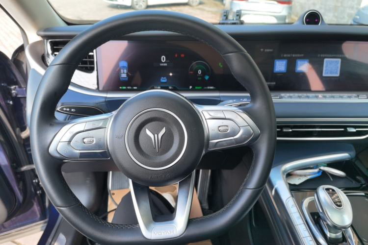 Used VOYAH FREE 2022 Four-Wheel Drive Ultra-Long Range Pure Electric Version Steering Wheel