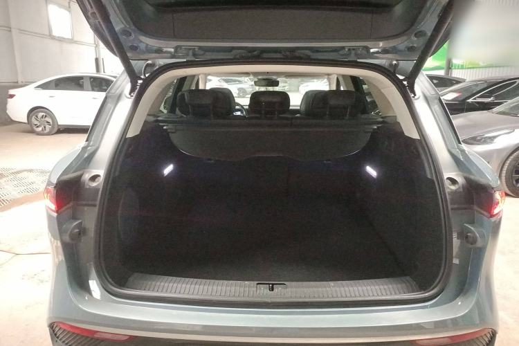 Used VOYAH FREE 2022 Four-Wheel Drive Ultra-Long Range Pure Electric Version Trunk