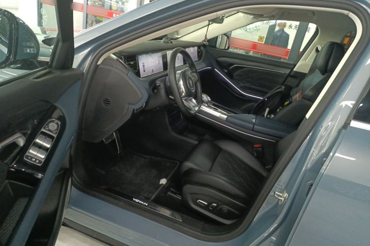 Used VOYAH FREE 2022 Four-Wheel Drive Ultra-Long Range Pure Electric Version Driver Seat