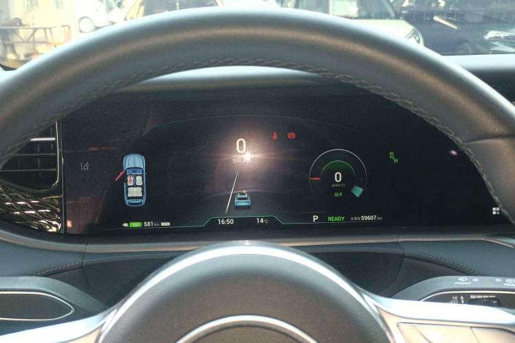 Used VOYAH FREE 2022 Four-Wheel Drive Ultra-Long Range Pure Electric Version Instrument Cluster