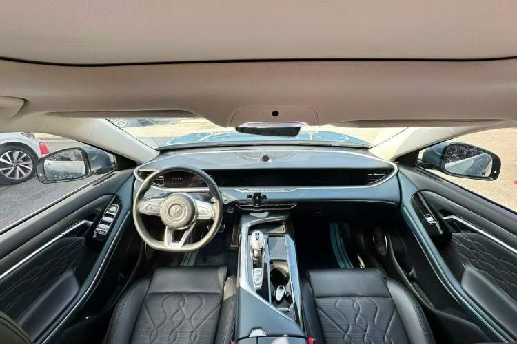 Used VOYAH FREE 2022 Four-Wheel Drive Ultra-Long Range Pure Electric Version Interior 2