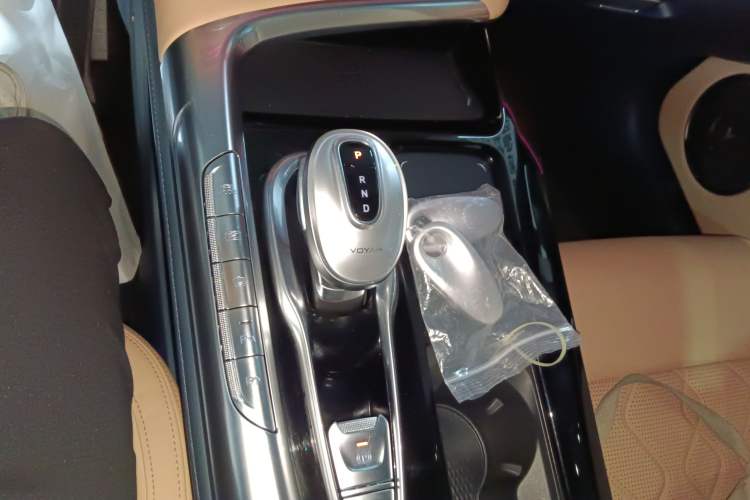 Used VOYAH FREE 2022 Four-Wheel Drive Ultra-Long Range Pure Electric Version Gear Lever