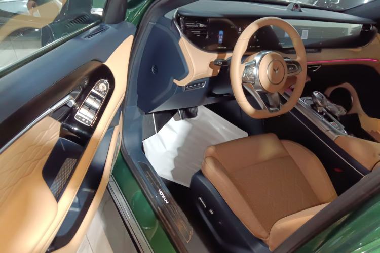Used VOYAH FREE 2022 Four-Wheel Drive Ultra-Long Range Pure Electric Version Interior 3