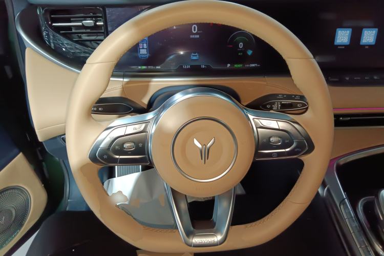 Used VOYAH FREE 2022 Four-Wheel Drive Ultra-Long Range Pure Electric Version Steering Wheel