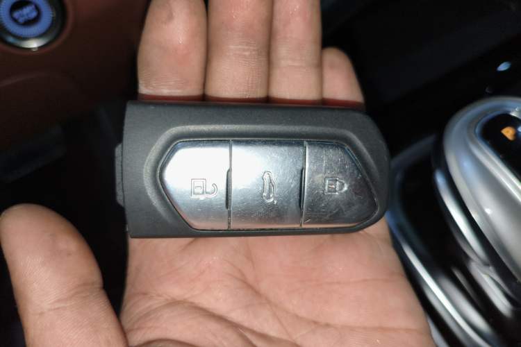 Used VOYAH FREE 2022 Four-Wheel Drive Ultra-Long Range Pure Electric Version Vehicle Key