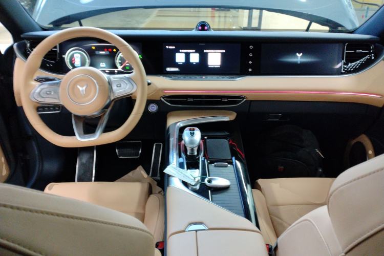Used VOYAH FREE 2022 Four-Wheel Drive Ultra-Long Range Pure Electric Version Interior 2