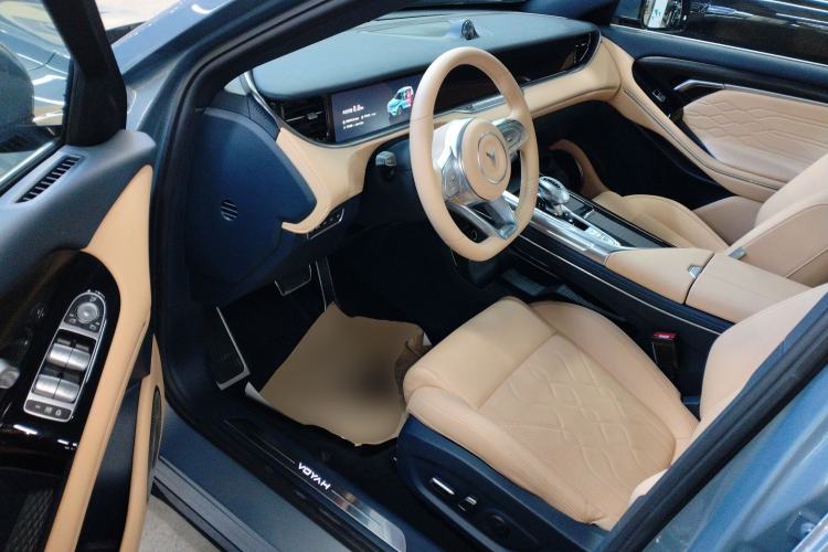 Used VOYAH FREE 2022 Four-Wheel Drive Ultra-Long Range Pure Electric Version Interior 3