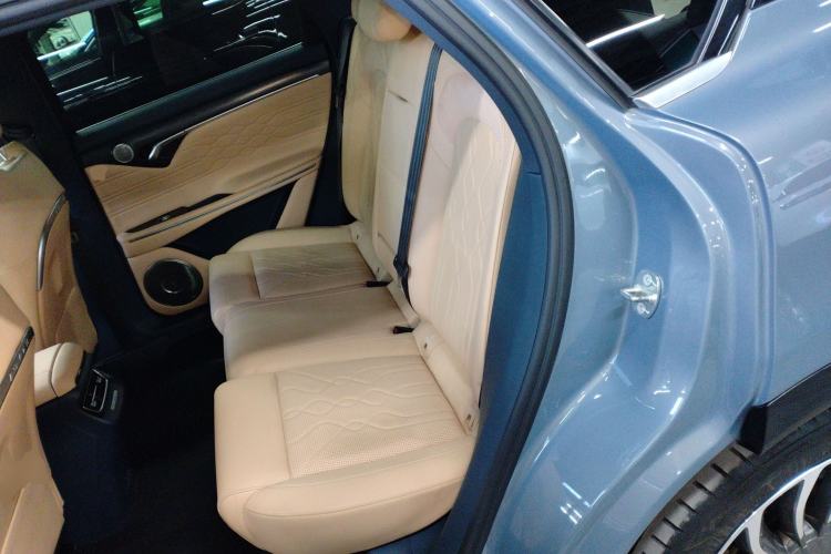 Used VOYAH FREE 2022 Four-Wheel Drive Ultra-Long Range Pure Electric Version Interior 4