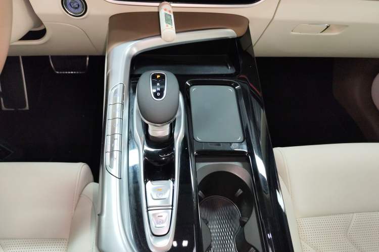 Used VOYAH FREE 2022 DNA Pure Electric Model Gear Lever