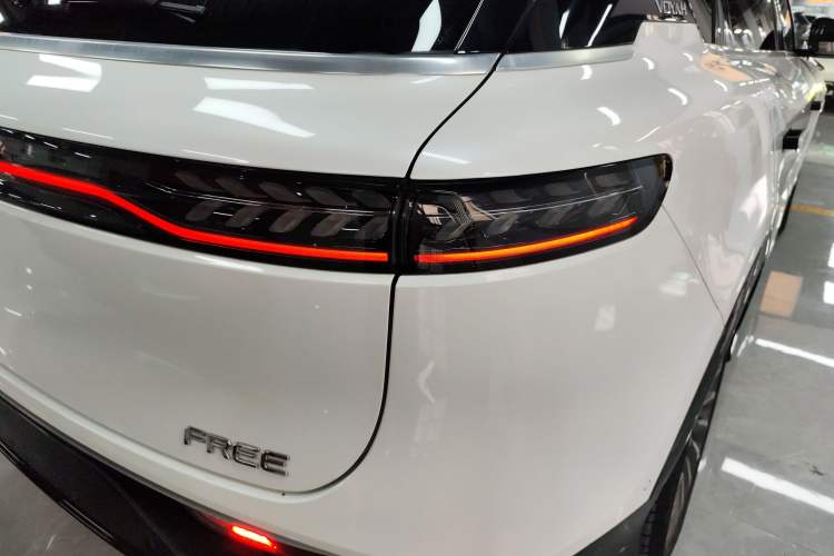 Used VOYAH FREE 2022 DNA Pure Electric Model Right Rear Taillight