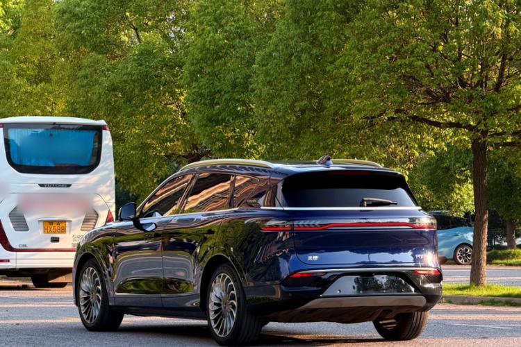 Used VOYAH FREE 2023 Four-Wheel Drive Extended-Range Model with Ultra-Long Range Exterior 5