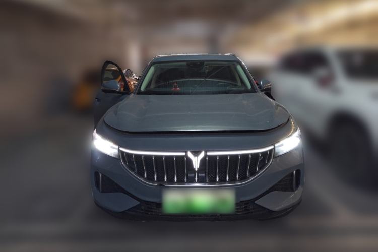 Used VOYAH FREE 2023 Four-Wheel Drive Extended-Range Model with Ultra-Long Range Front