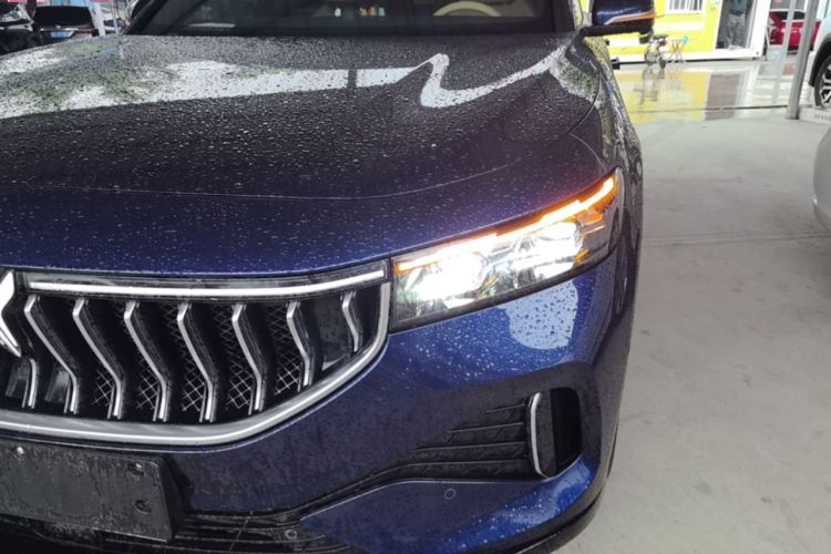 Used VOYAH FREE 2023 Four-Wheel Drive Extended-Range Model with Ultra-Long Range Left Front Headlight