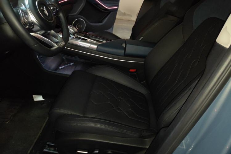 Used VOYAH FREE 2023 Four-Wheel Drive Extended-Range Model with Ultra-Long Range Left Front Seat
