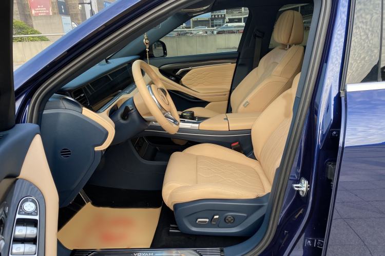 Used VOYAH FREE 2023 Four-Wheel Drive Extended-Range Model with Ultra-Long Range Left Front Seat