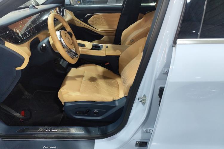 Used VOYAH FREE 2023 Four-Wheel Drive Extended-Range Model with Ultra-Long Range Left Front Seat