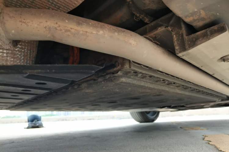 Used VOYAH FREE 2023 Four-Wheel Drive Extended-Range Model with Ultra-Long Range Right Side Sill