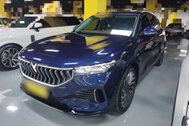 Used VOYAH FREE 2023 Four-Wheel Drive Extended-Range Model with Ultra-Long Range