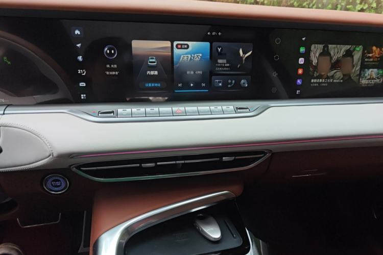 Used VOYAH FREE 2023 Four-Wheel Drive Extended-Range Model with Ultra-Long Range Audio And AC Panel