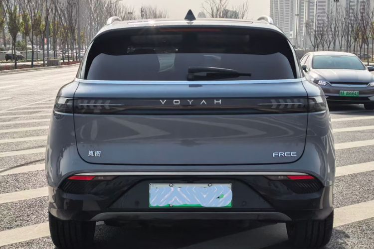Used VOYAH FREE 2023 Four-Wheel Drive Extended-Range Model with Ultra-Long Range Exterior 3