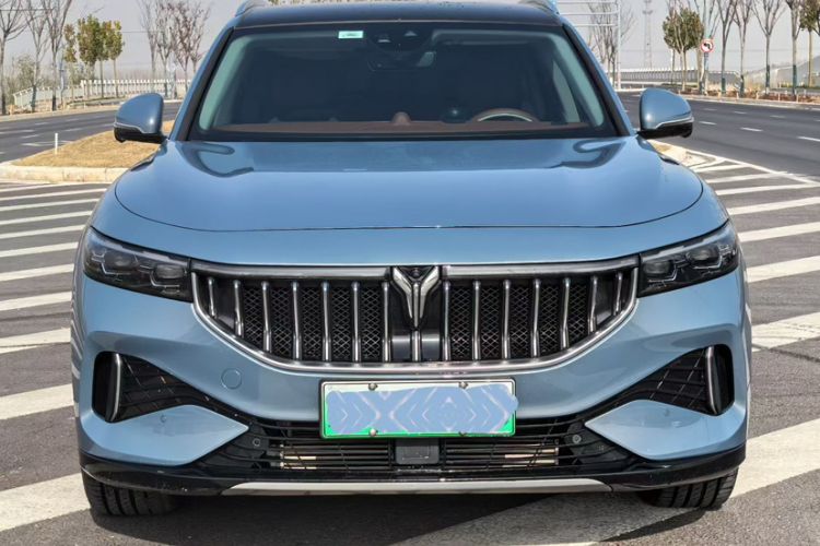 Used VOYAH FREE 2023 Four-Wheel Drive Extended-Range Model with Ultra-Long Range Exterior 4