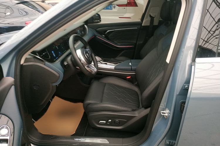 Used VOYAH FREE 2023 Four-Wheel Drive Extended-Range Model with Ultra-Long Range Left Front Seat