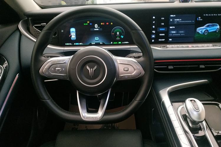Used VOYAH FREE 2023 Four-Wheel Drive Extended-Range Model with Ultra-Long Range Steering Wheel