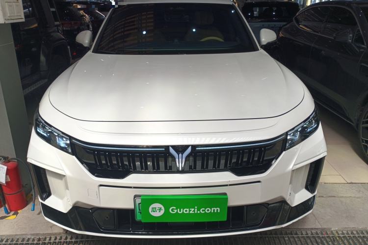 Used VOYAH FREE 2023 Four-Wheel Drive Extended-Range Model with Ultra-Long Range Front