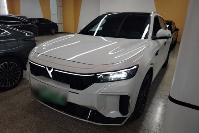 Used VOYAH FREE 2023 Four-Wheel Drive Extended-Range Model with Ultra-Long Range