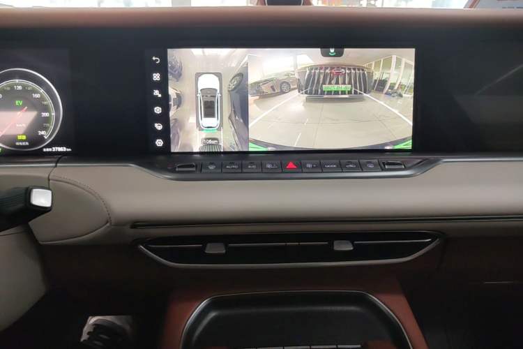 Used VOYAH FREE 2024 Ultra-Long Range Intelligent Driving Version Audio And AC Panel