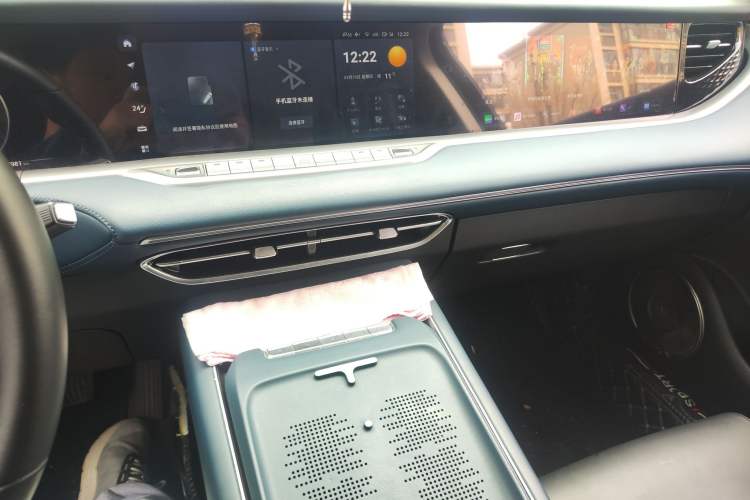 Used VOYAH FREE 2024 Ultra-Long Range Intelligent Driving Version Audio And AC Panel