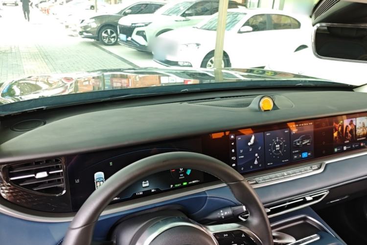 Used VOYAH FREE 2024 Ultra-Long Range Intelligent Driving Version Center Console
