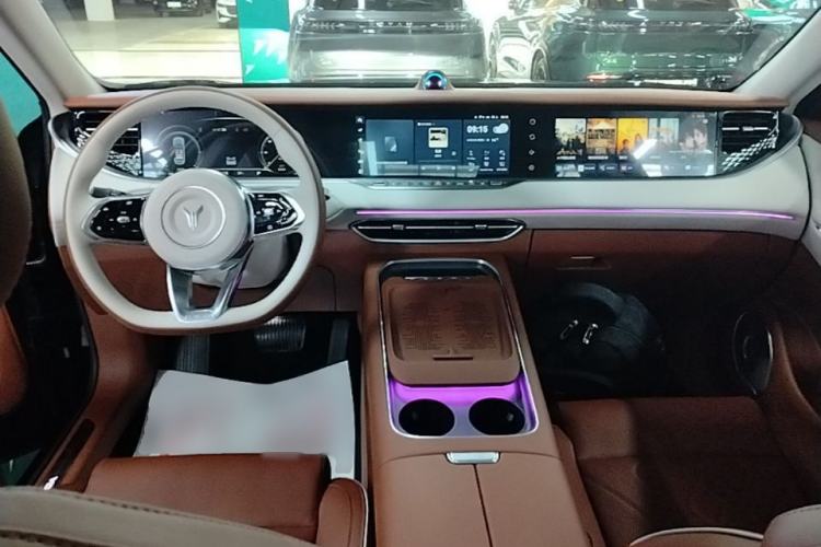 Used VOYAH FREE 2024 Ultra-Long Range Intelligent Driving Version Center Console