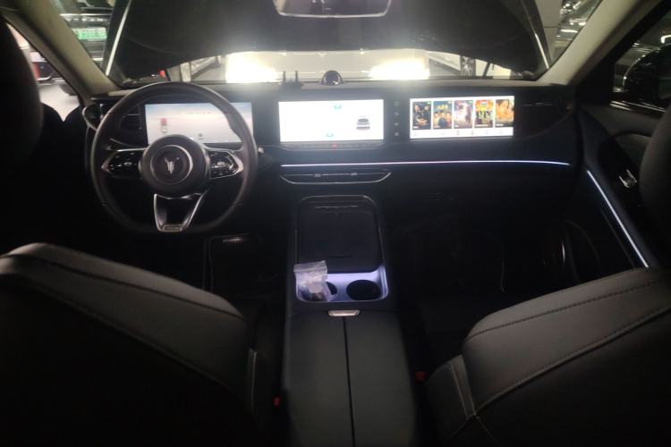 Used VOYAH FREE 2024 Ultra-Long Range Intelligent Driving Version Center Console