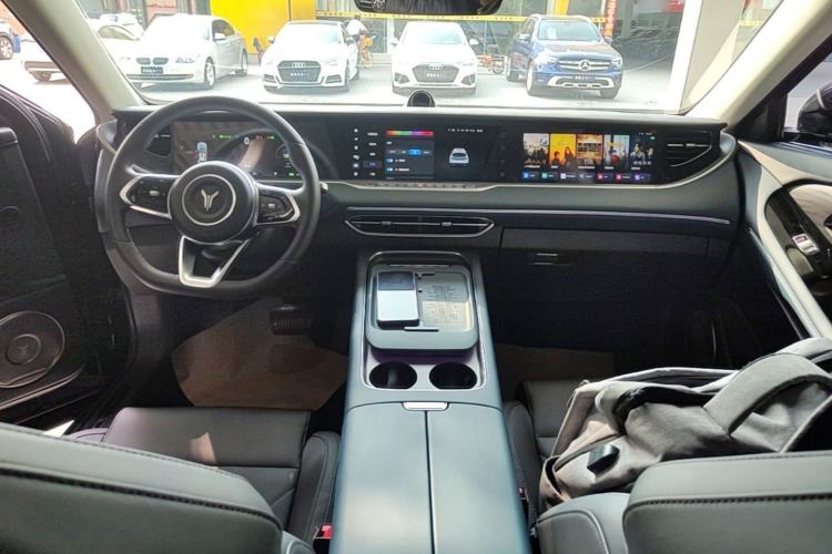 Used VOYAH FREE 2024 Ultra-Long Range Intelligent Driving Version Center Console