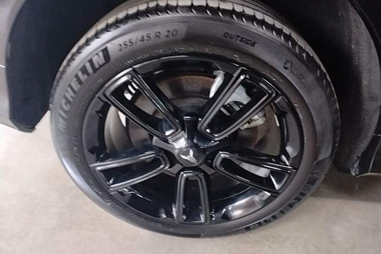 Used VOYAH FREE 2024 Ultra-Long Range Intelligent Driving Version Exterior 5