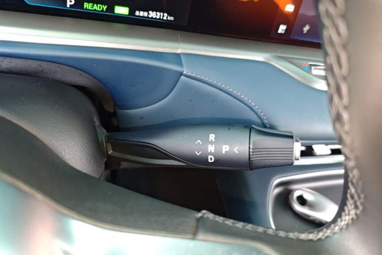 Used VOYAH FREE 2024 Ultra-Long Range Intelligent Driving Version Gear Lever