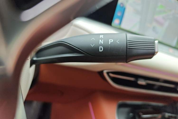 Used VOYAH FREE 2024 Ultra-Long Range Intelligent Driving Version Gear Lever
