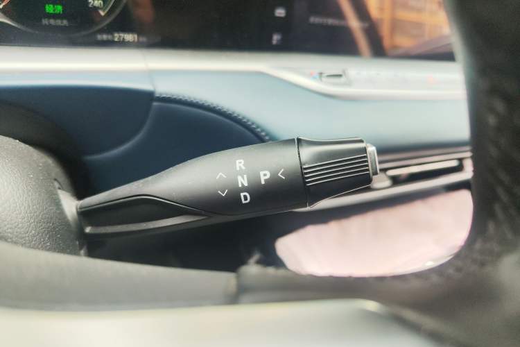 Used VOYAH FREE 2024 Ultra-Long Range Intelligent Driving Version Gear Lever